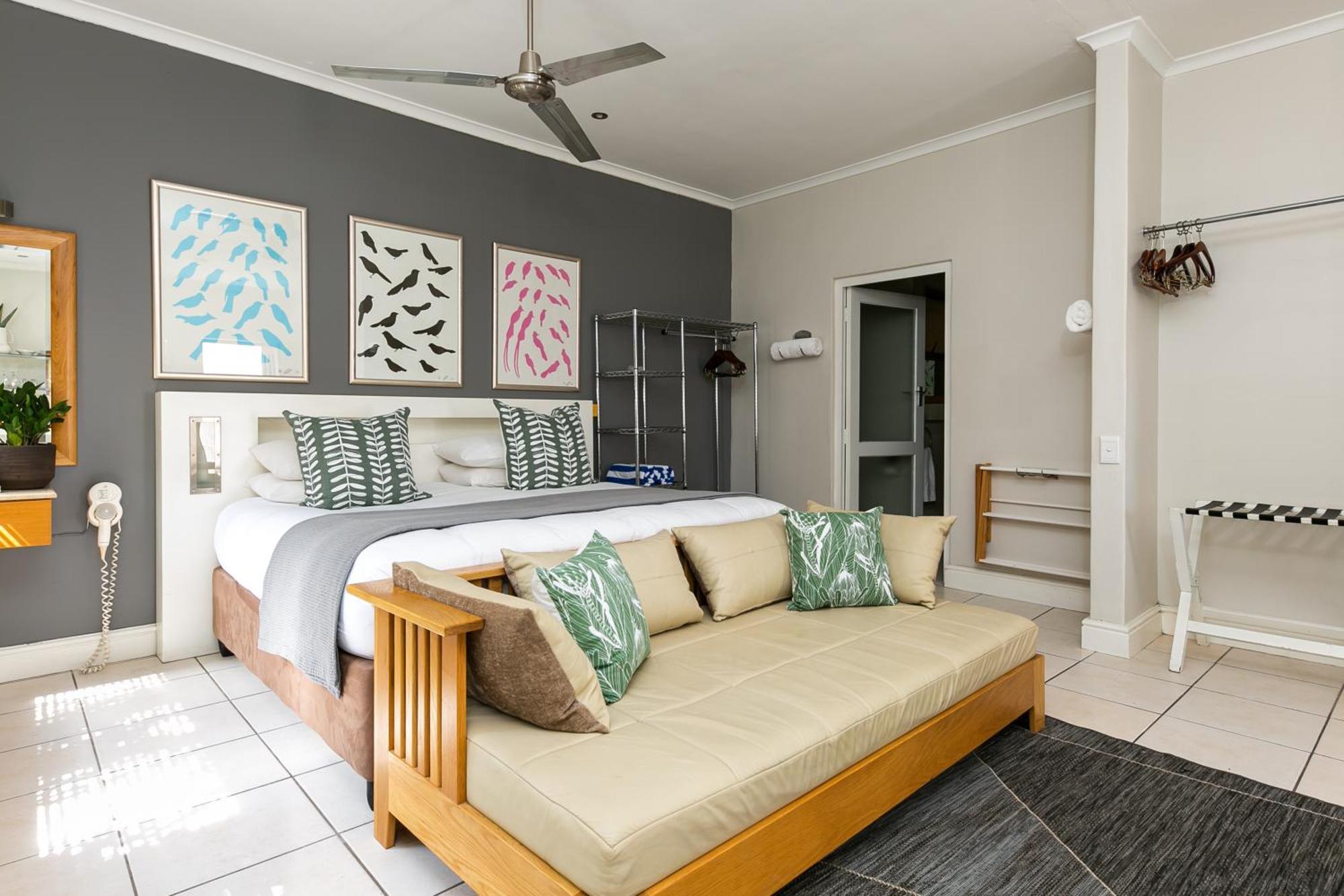 Camps Bay Village - And 3*